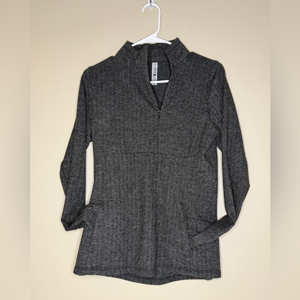 Kyodan Herringbone Quarter-Zip Pullover